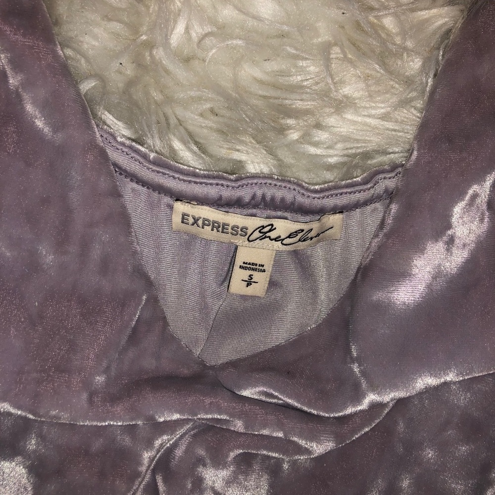 Top - Picture 2 of 2